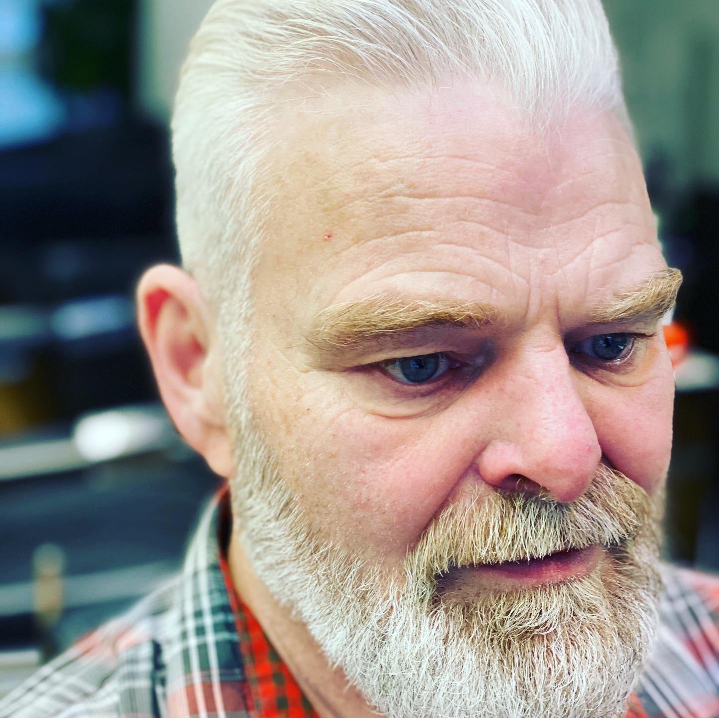 Arbeit im Sevilla Barbershop – echtes Foto